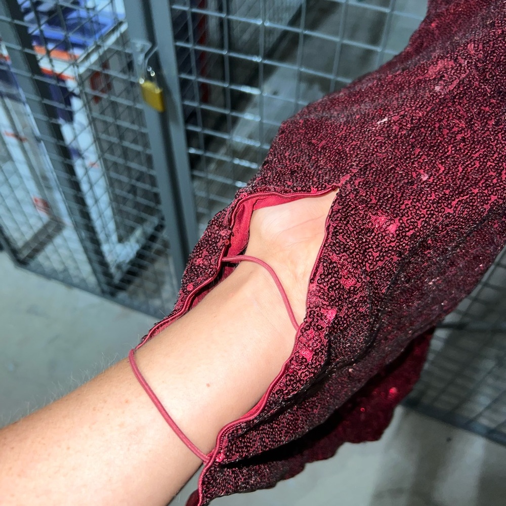 Red sequin dress - Picture 7 of 8